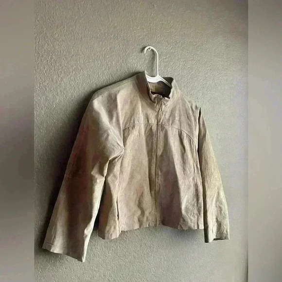 Bloomingdale's petite concepts 100 % leather coat size small - Picture 1 of 8